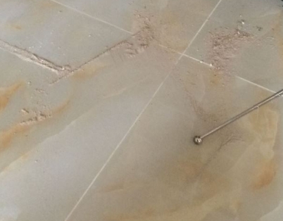 行唐瓷砖空鼓维修公司分享粘合剂选择不当在瓷砖铺贴过程中可能导致以下问题